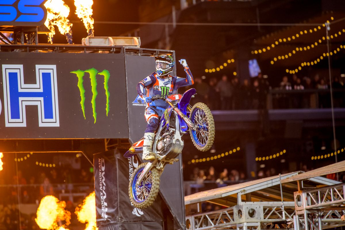 Tomac's Title Defense Off to Flying Start with Back-to-Back Supercross Victories image