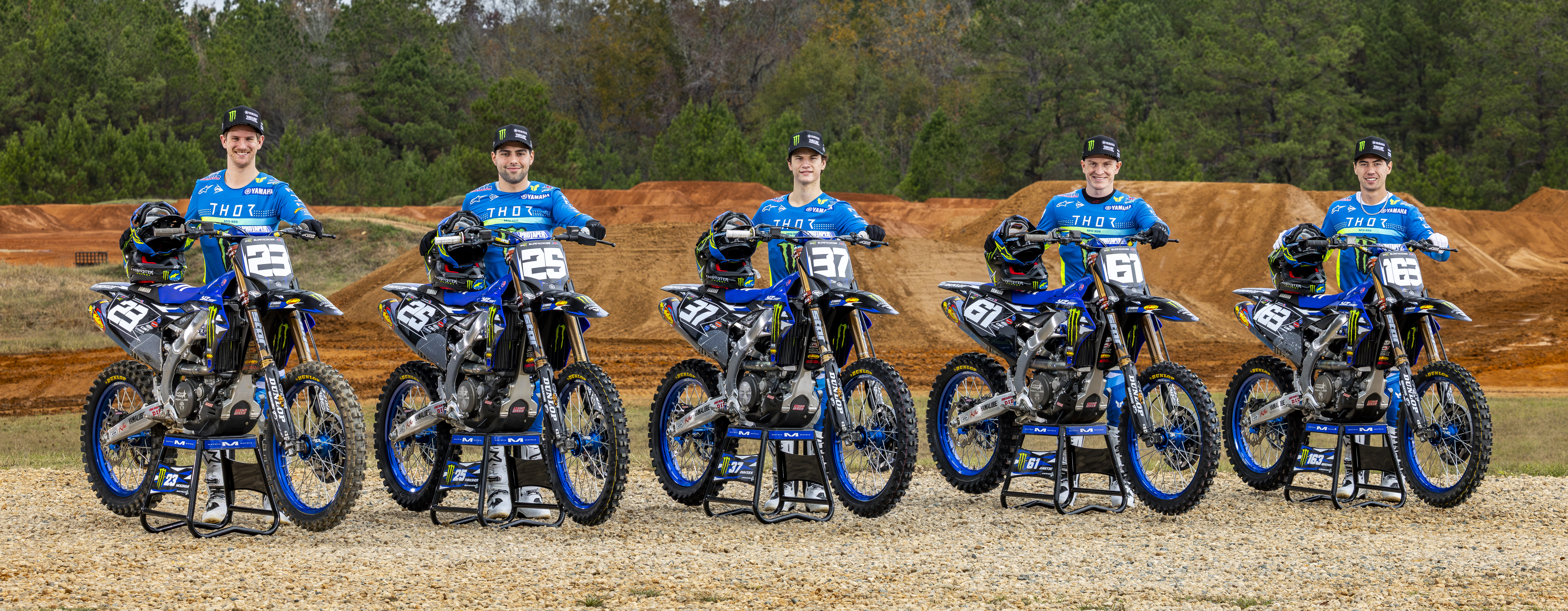 Monster Energy Yamaha Star Racing 250 Team photo