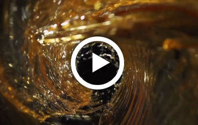Click to play Yamaha Garage TTR50 - Oil Change
