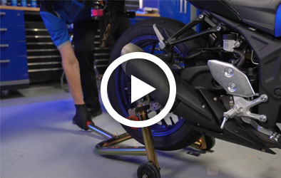 Click to play Yamaha Garage MT-03: Oil Check