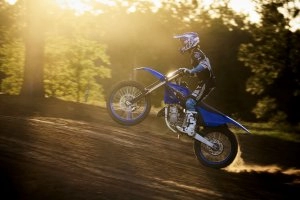 YZ125 Action 9