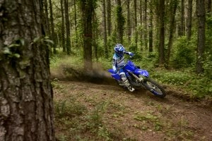 YZ125X Action 9