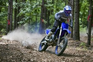 YZ125X Action 3
