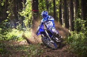 YZ250X Action 10