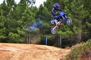 YZ65 Action 2