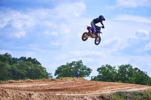 YZ65 Action 4