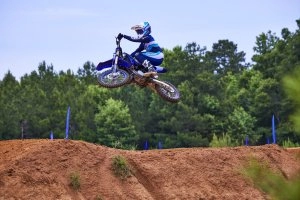 YZ85 Action 1