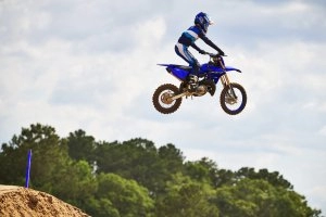 YZ85 Action 7