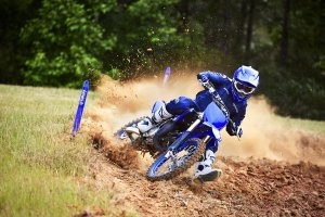 YZ85LW Action 3