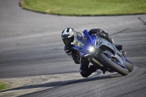 YZF-R7 Action 24}
