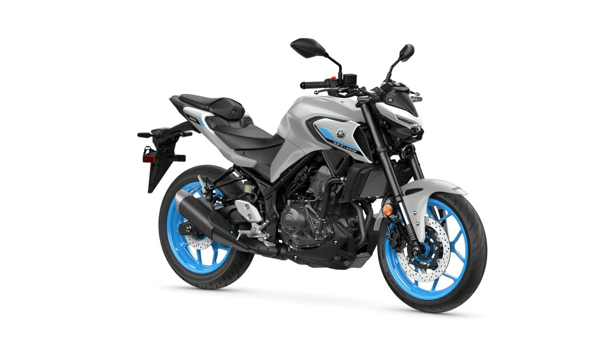 2026 MT-03 hyper-naked from Yamaha, right-side studio view