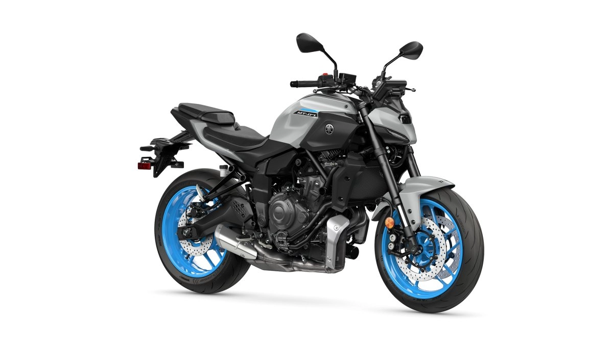 2026 MT-07 hyper-naked from Yamaha, right-side studio view