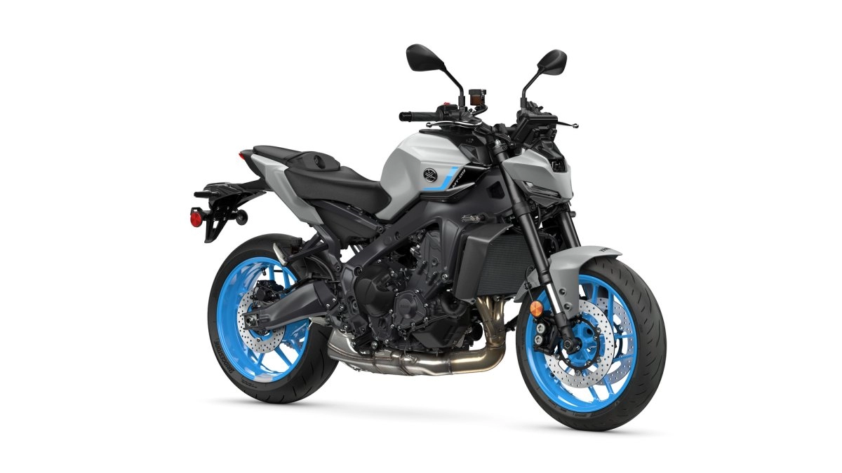 2026 MT-09 hyper-naked from Yamaha, right-side studio view