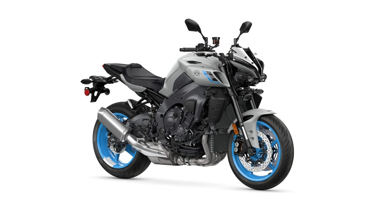 2026 MT-10 hyper-naked from Yamaha, right-side studio view