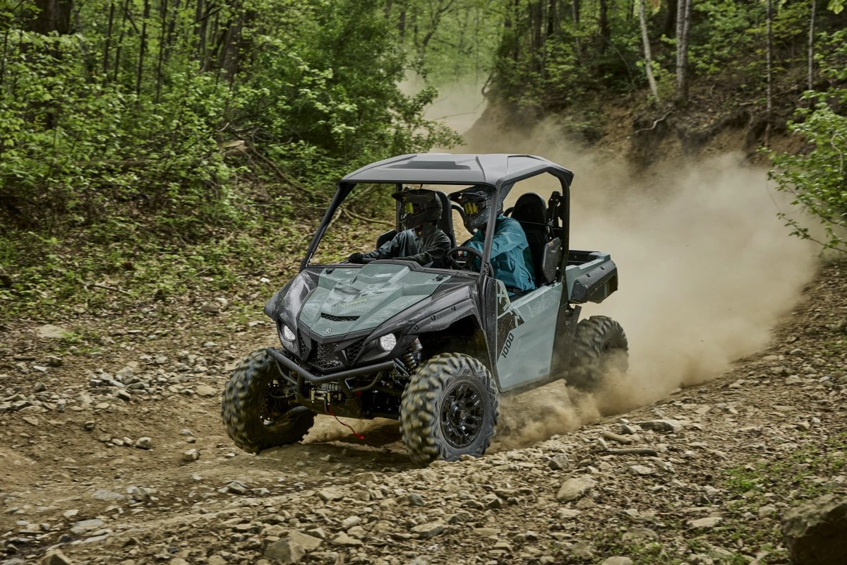 Potent 999cc Twin-Cylinder Powerplant
