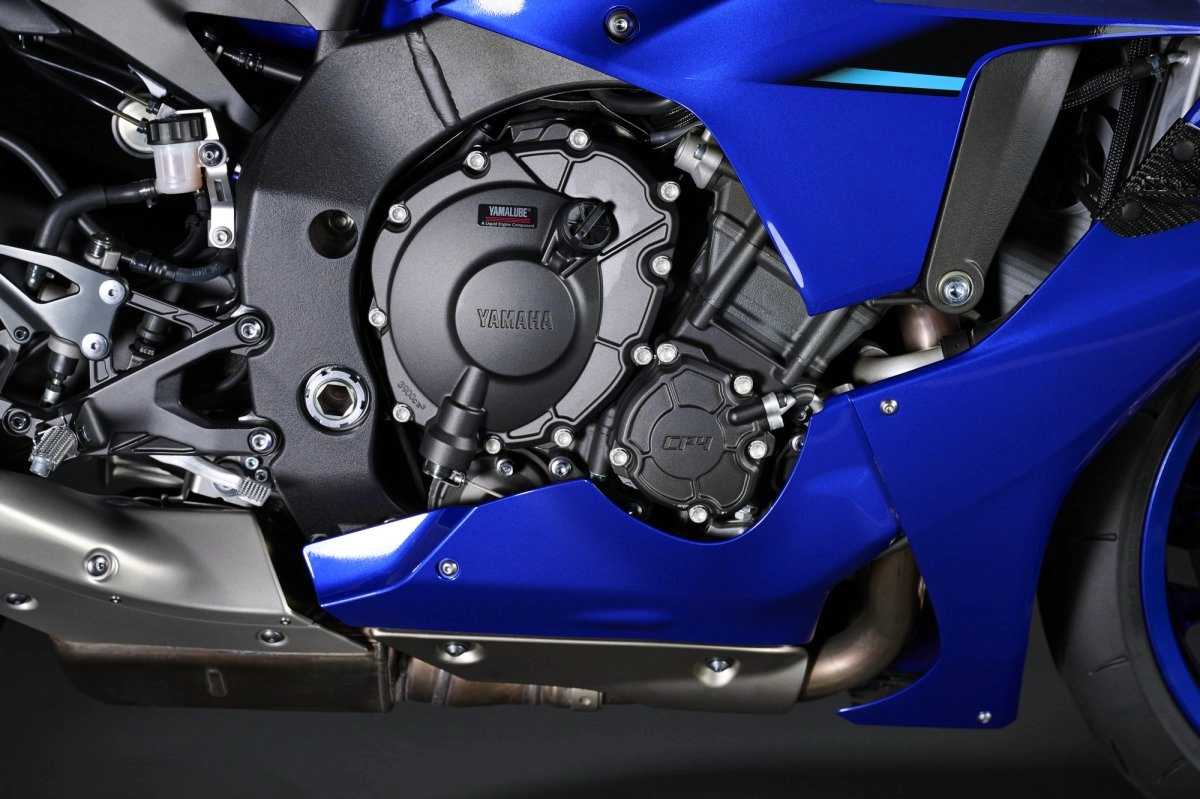 MotoGP®-Derived Crossplane Crankshaft Engine